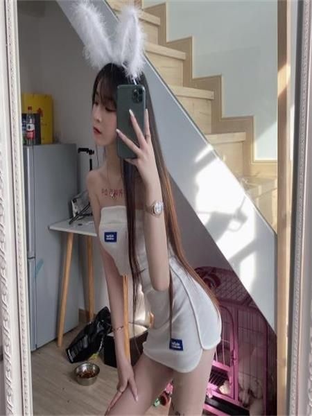 身材极好的欲妹兼职，床感好，叫声真实