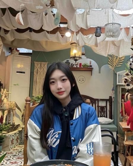 妹子骚气逼人会调情,女上很舒服 很紧 让人记忆犹新