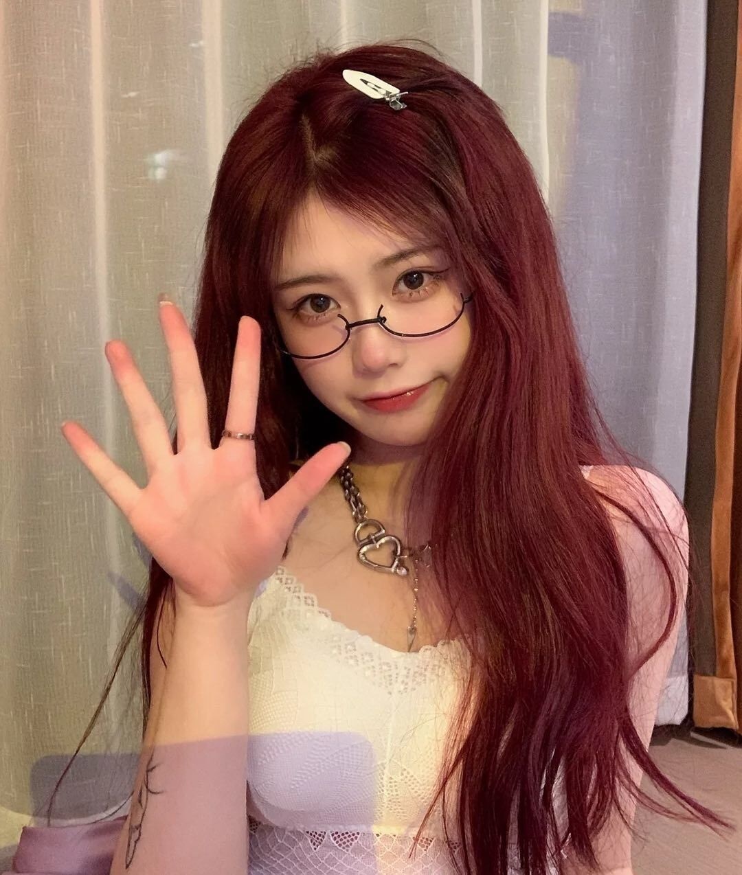 小妹口交像是要榨干我一样 真的是爽!