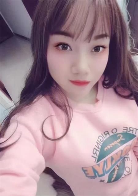 妹妹的口活很厉害，很爽的感觉