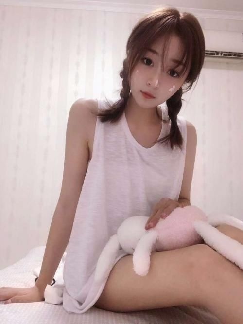 朋友推荐的妹子，给你女友般的温柔