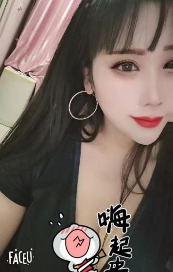 耍的肤白温顺怕痒的少妇，下面敏感，颜值高