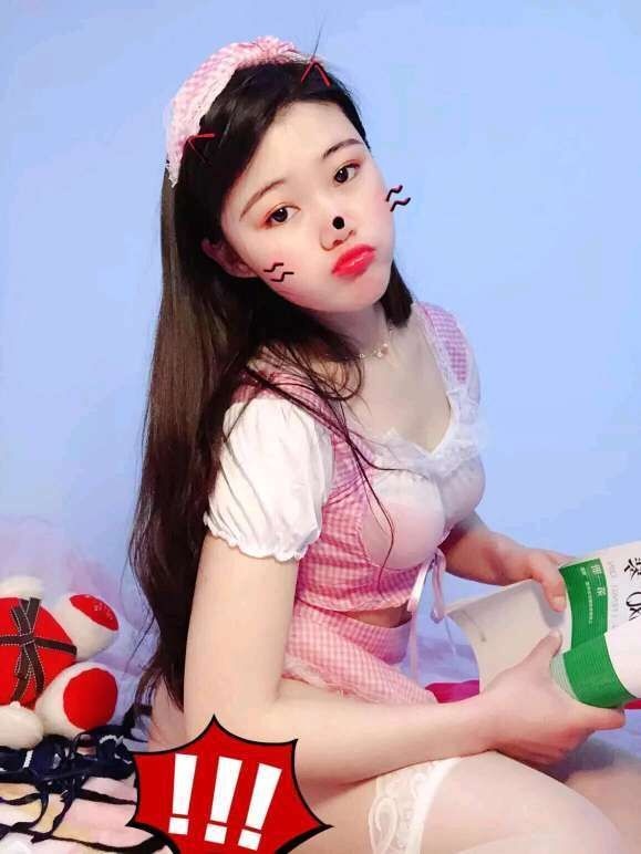 兼职粉嫩妹子，让人回味无穷