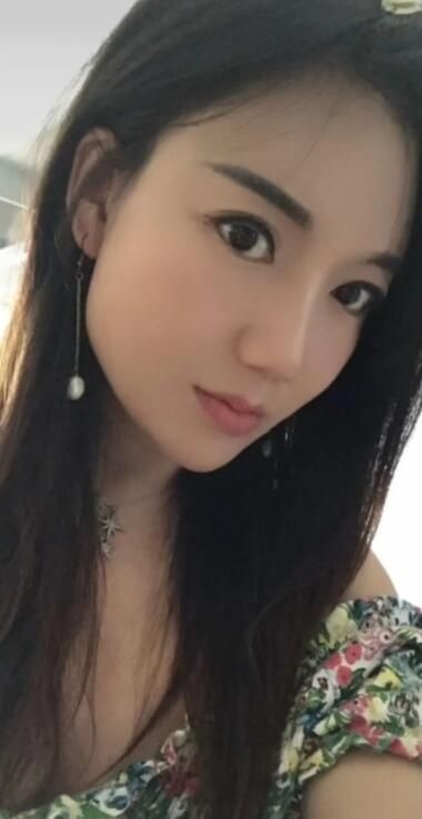 性感妹子惹人爱，口活很嗨，活好不催