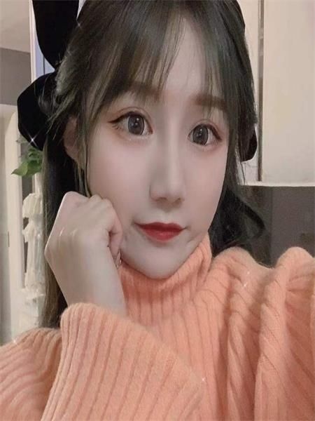 妹子很紧致，下面很舒服，值得一试