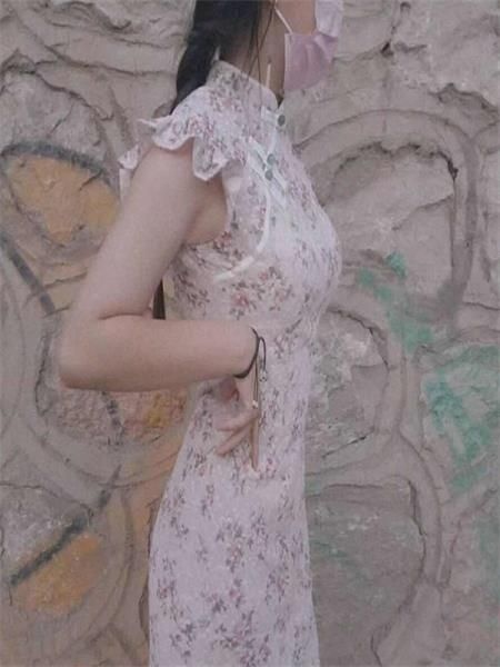 极品妹子身材好，小穴很紧，值得爽
