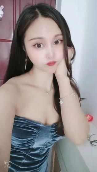 身材保养超好的少妇，真是太诱人了