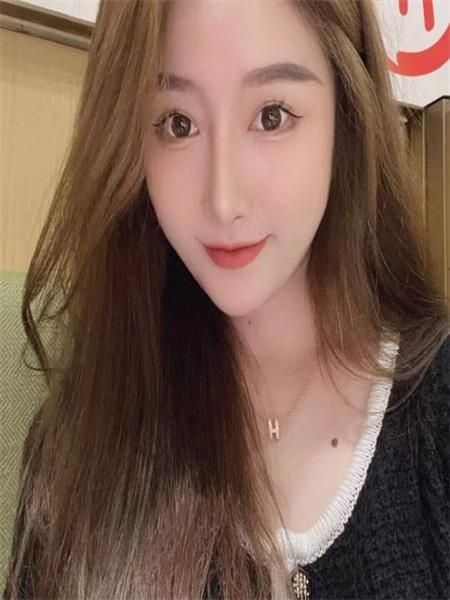 妹子身材好，做起来很有感觉