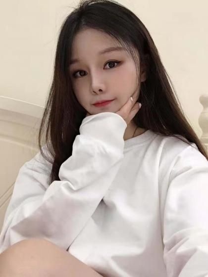 可爱漂亮的小妹妹，身材比例好，很会夹人