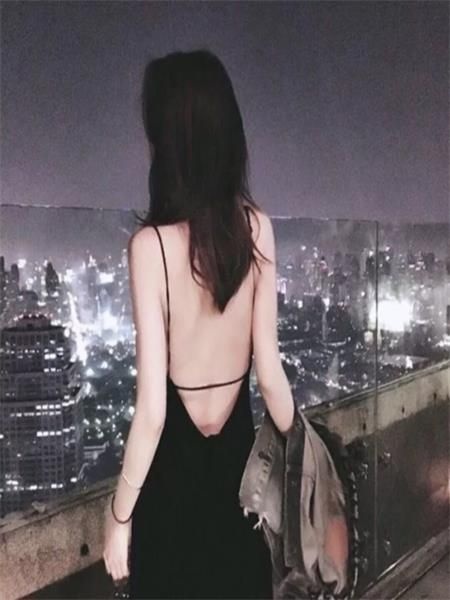 技术非常不错的骚妇，够骚，非常得劲