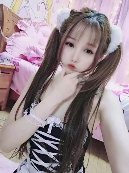 妹子b很紧，很配合，很好。不机车