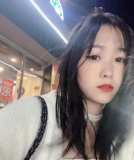 妹妹很年轻，听话，身材贼好，充满诱惑