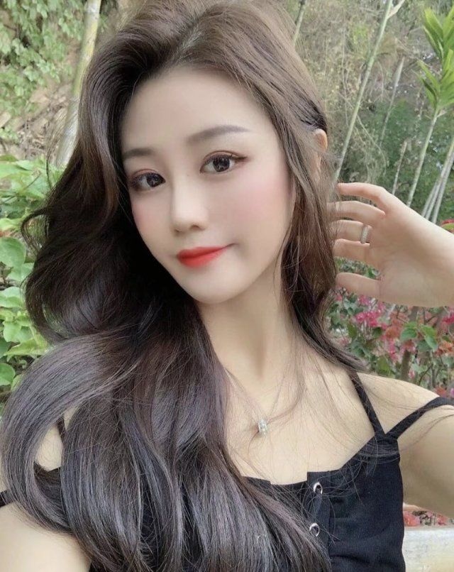 妹子长相甜美皮肤白嫩，服务贼热情让你欲罢不能