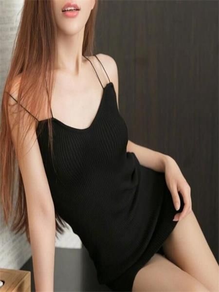 刚下水的妹妹，颜值还行，做活的时候比较投入