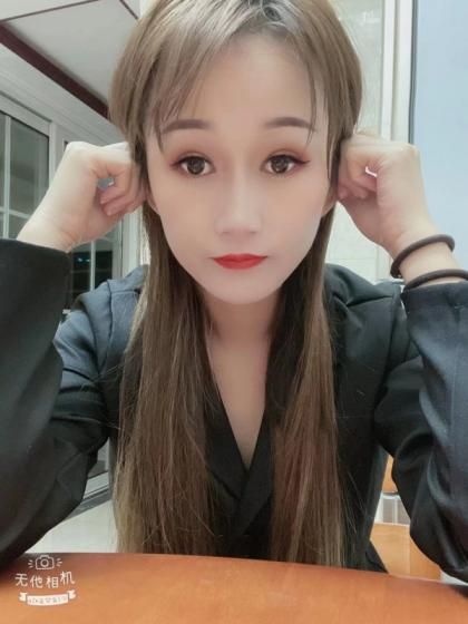 粉嫩水多的静静