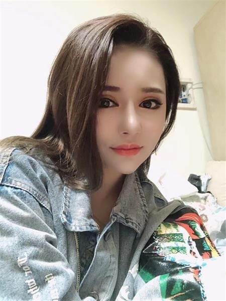 小姐姐奶子坚挺，整体不错，性价比可以