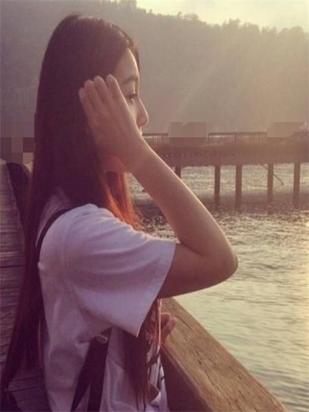 妹子屁股挺大，后入非常棒，很爽