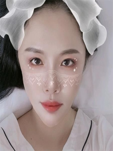 妹子的丝袜诱惑，让人回味无穷