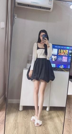约炮五官精致的小姐姐，有种偷情的感觉