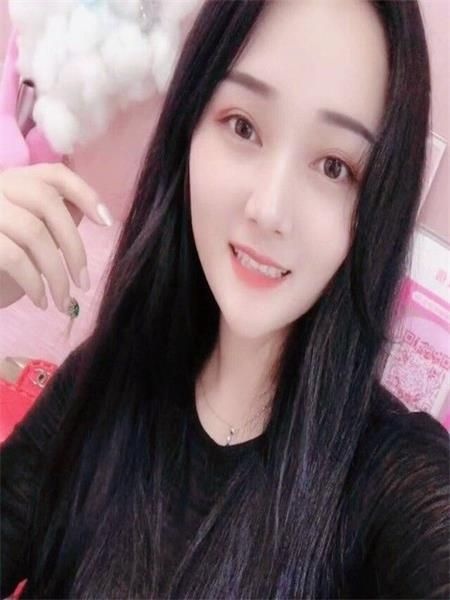 良家姐姐服务就是好，长的确实挺漂亮