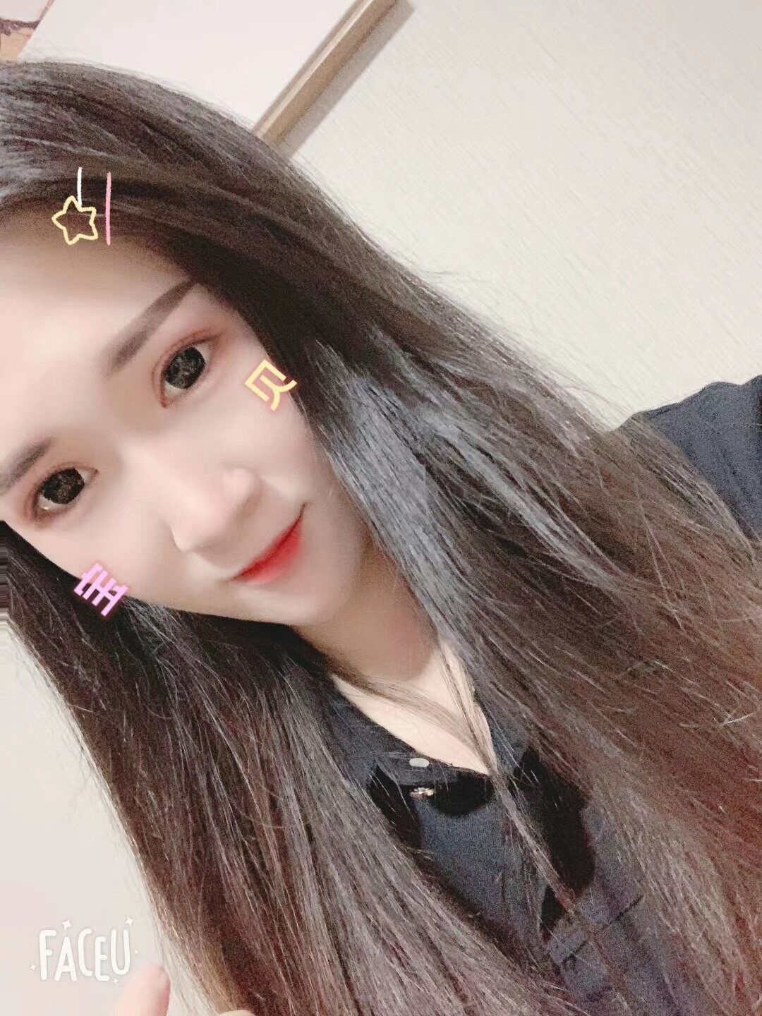 风骚小嫩妹，长相清纯，皮肤水嫩，很敏感