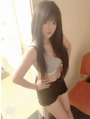 不错的小妹子，活泼可爱，下面还很紧