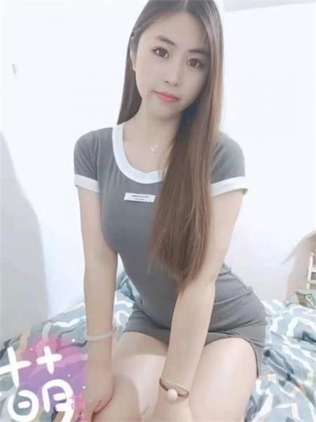 妹子十分水嫩，也很温柔，可双