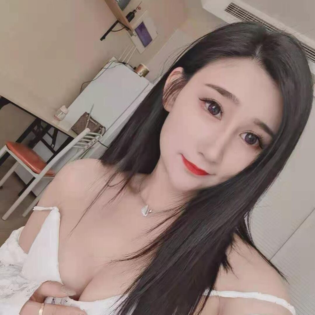 听话乖巧的高挑妹子，个人感觉非常值