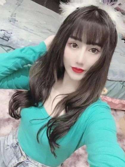 性感大波妹刚做不久穴嫩汁多