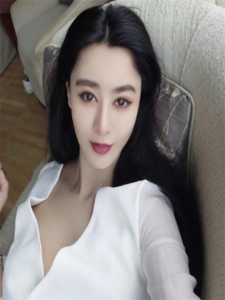 性感妹子特别勾引人，颜值也特别高