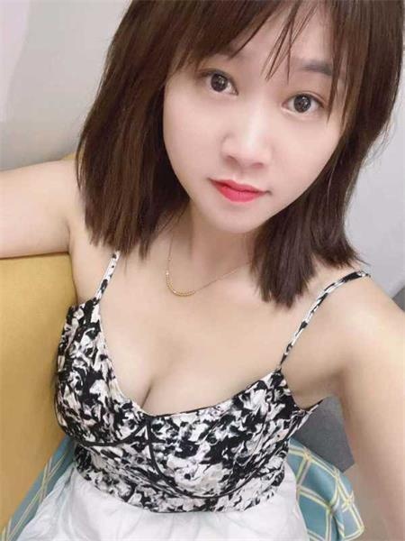 人长得不错，服务都有，还是紧的