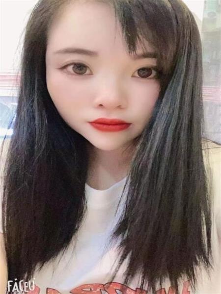 小少妇很配合，很听话，下面紧致，水还多