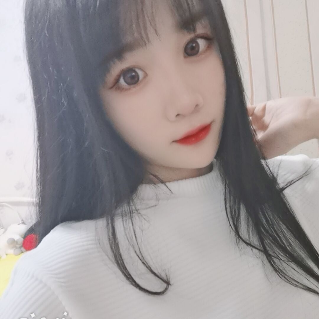 妹子很健谈，态度也很好，敏感体质易高潮
