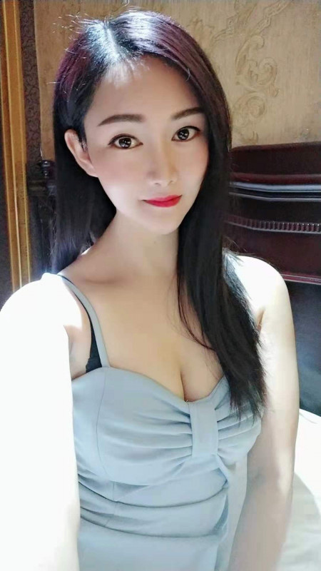 难以抗拒的高颜乖乖女，充满激情