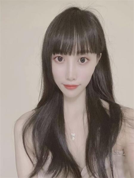 漂亮美丽，温柔听话，服务不错的妹子