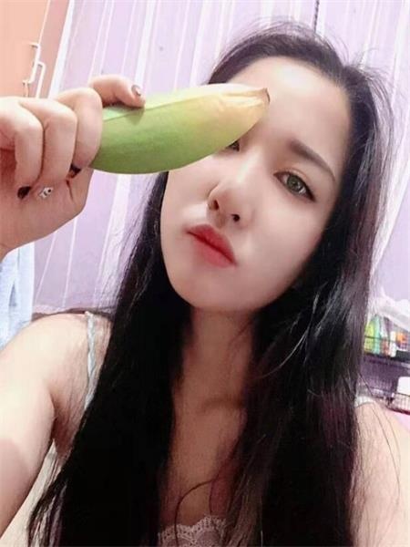 非常不错的妹子，啪啪姿势配合