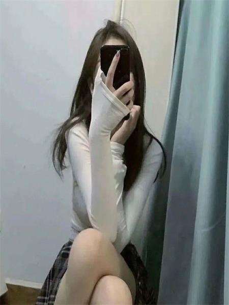 小性感动人妹子，吹的挺舒服，很棒