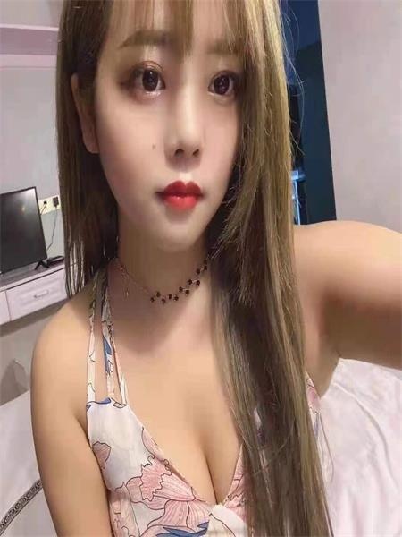 小萝莉服务系妹子，体验爽歪歪啊