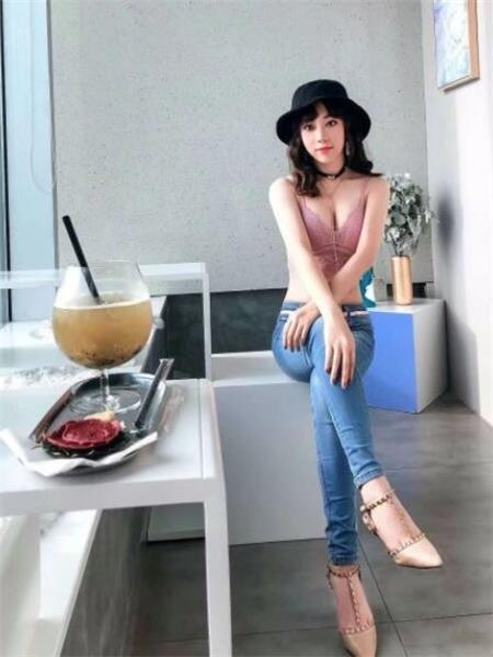 性价比超高的性感妹子，会夹，玩的开