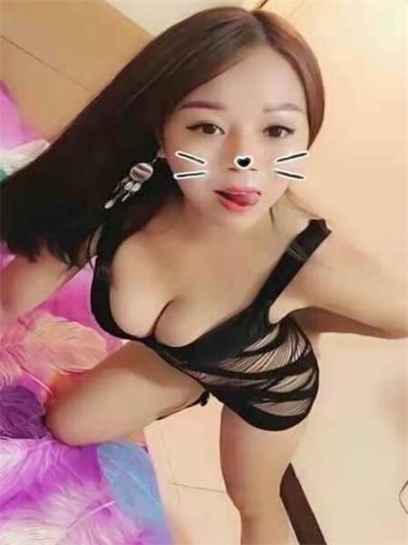 妹子服务态度好，性感小身材