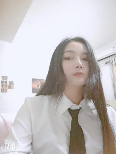 真人颜值挺高，人照对版，个人感觉挺不错