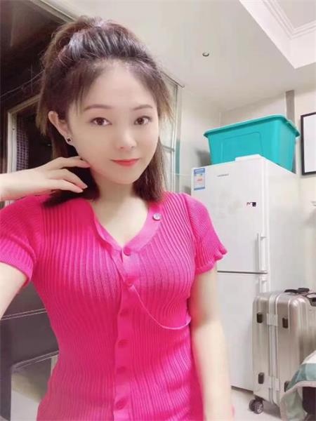 美女温柔可爱，下面非常紧，服务又好