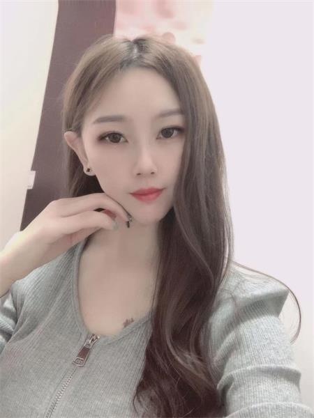 制服调情很哇塞的美少女，水特别多