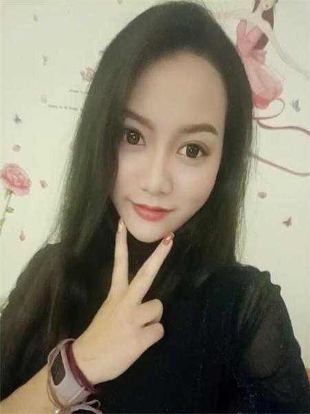 妹子项目丰富，可一字马，非常爽