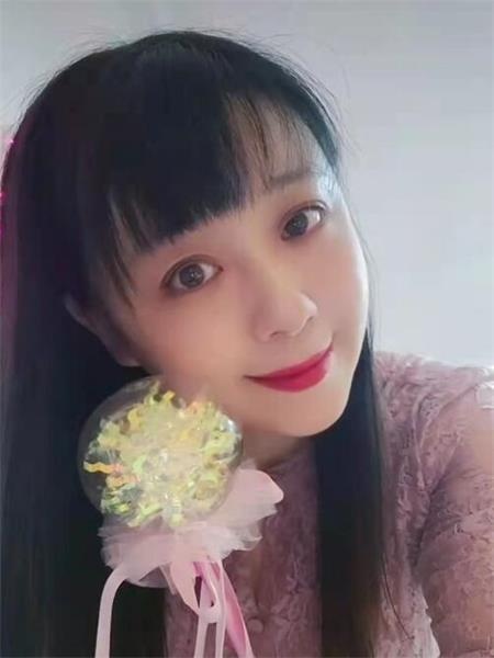项目多，服务也很棒，小少妇长得挺好看的