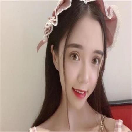 娇小妹子性格好，喜欢萝莉的可以去