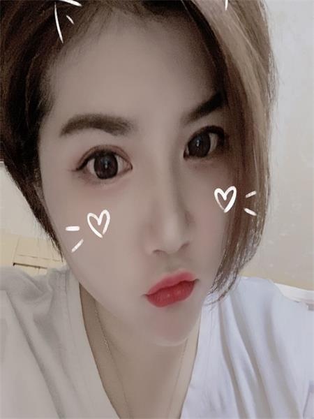 小姐姐很健谈，性格好，服务爽，性价比 不错