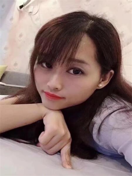 女人味十足的超棒少妇，喜欢的自己体验 