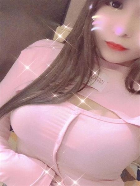 妹妹颜值在线，身材丰满，服务到位