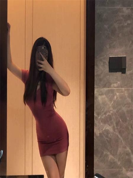 妹子身材极品 ，长的不错 ，体验绝佳